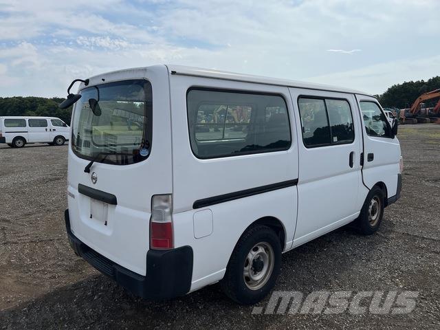 Nissan Caravan Maszyny budowlane - Inne