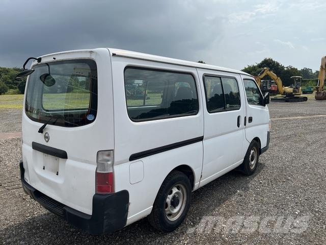 Nissan Caravan Maszyny budowlane - Inne