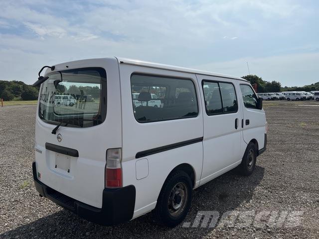 Nissan Caravan Maszyny budowlane - Inne