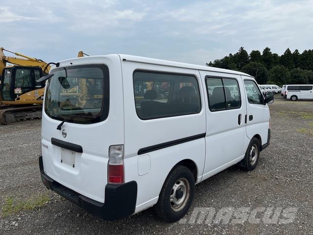 Nissan Caravan Maszyny budowlane - Inne