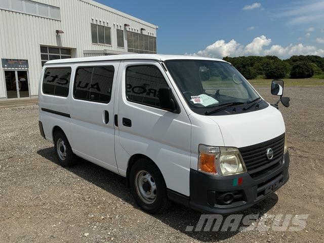 Nissan Caravan Maszyny budowlane - Inne