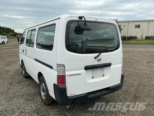 Nissan Caravan Maszyny budowlane - Inne