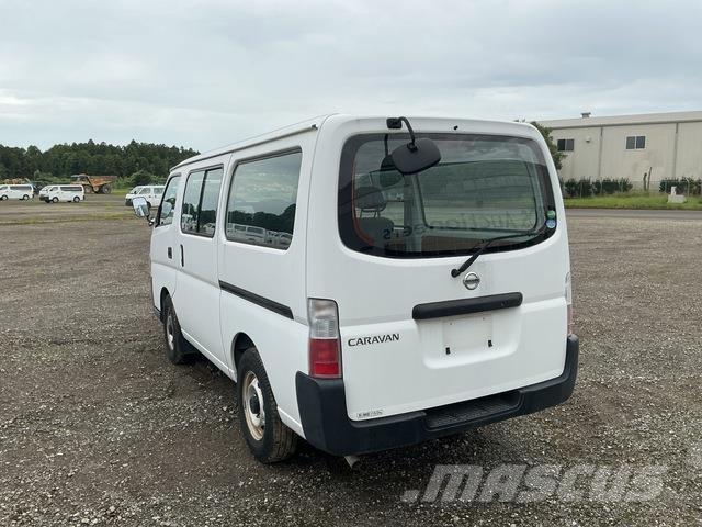 Nissan Caravan Maszyny budowlane - Inne