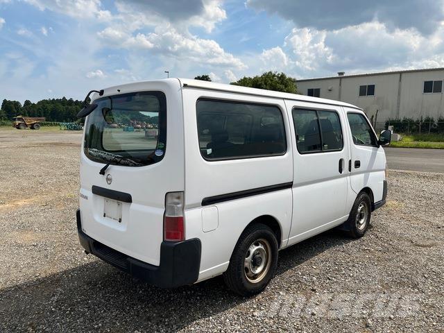 Nissan Caravan Maszyny budowlane - Inne