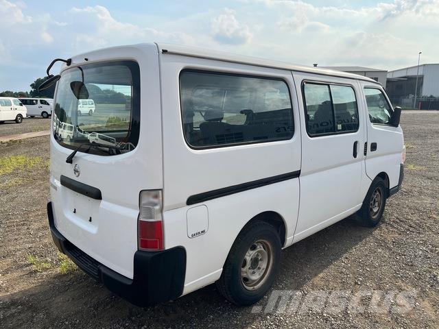 Nissan Caravan Maszyny budowlane - Inne