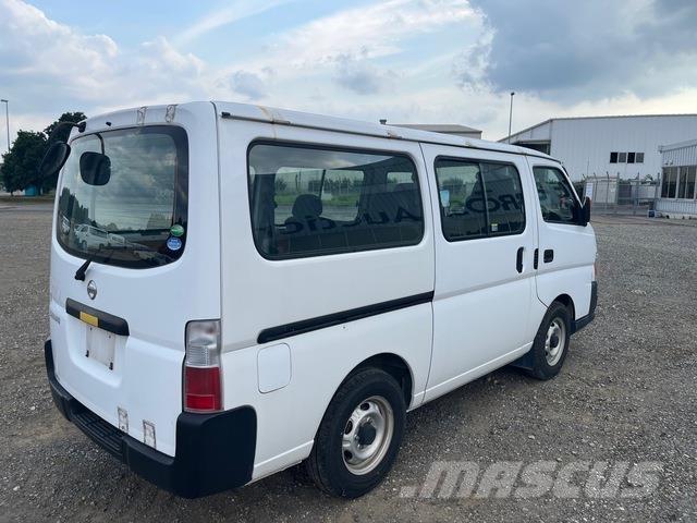 Nissan Caravan Maszyny budowlane - Inne