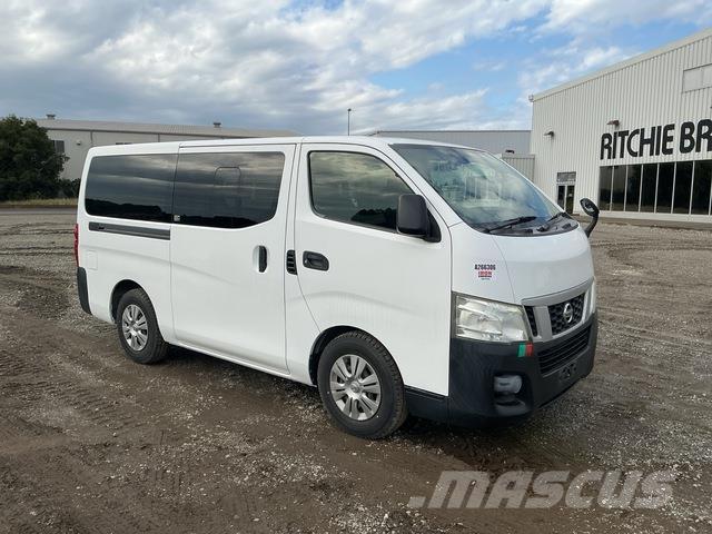 Nissan Caravan Minibusy
