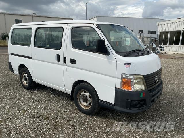Nissan Caravan Minibusy