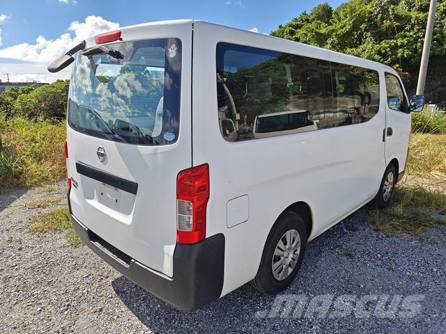 Nissan Caravan Minibusy