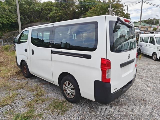 Nissan Caravan Minibusy
