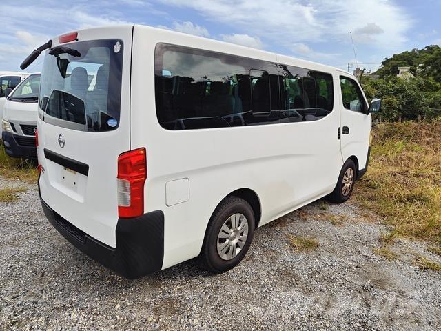 Nissan Caravan Minibusy