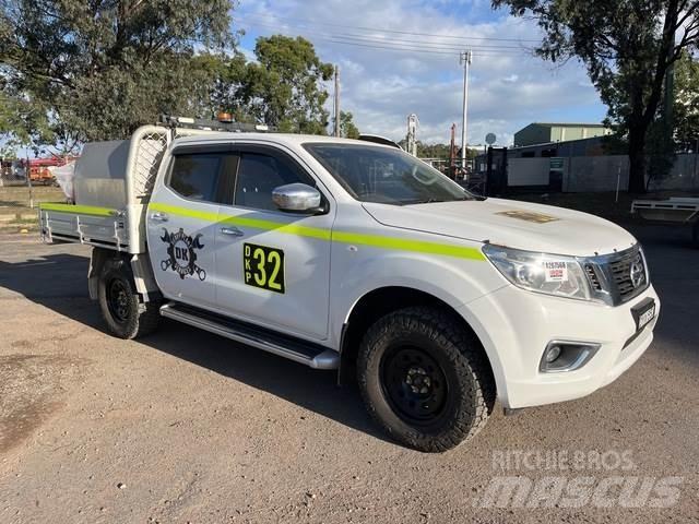 Nissan Navara Pick-upy / Pojazdy z otwieranymi burtami