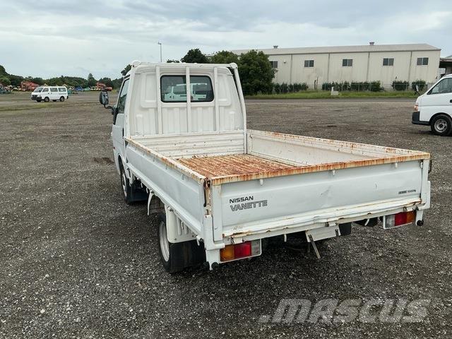 Nissan VANETTE Inne