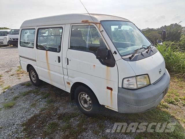 Nissan VANETTE Minibusy