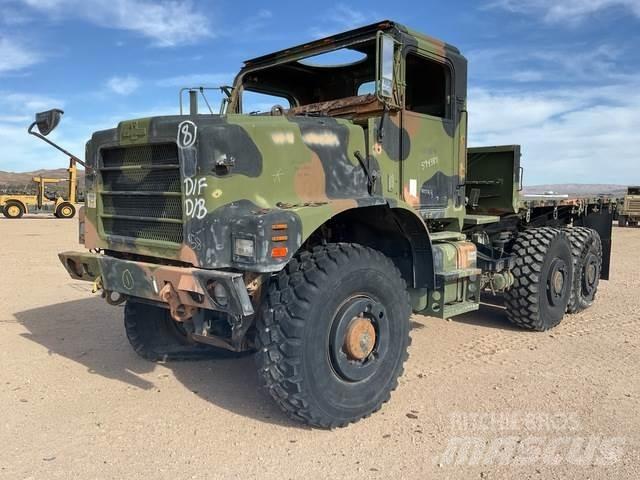 Oshkosh  Samochody ciężarowe ze skrzynią zamkniętą