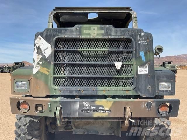 Oshkosh  Samochody ciężarowe ze skrzynią zamkniętą