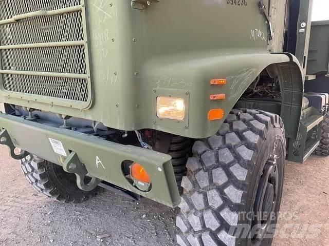 Oshkosh MTVR Samochody ciężarowe ze skrzynią zamkniętą