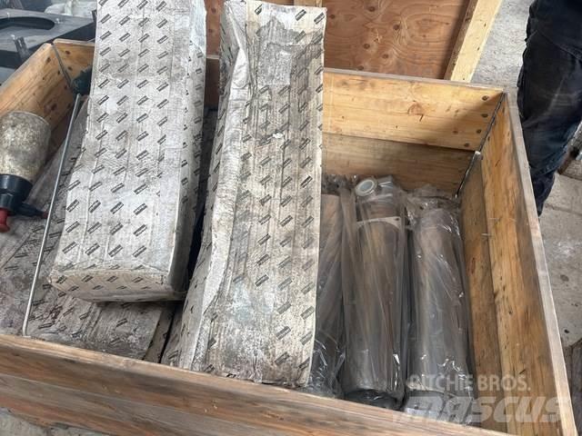 Parker  Transport - Inne