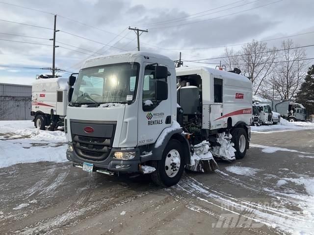 Peterbilt 220 Zamiatarki