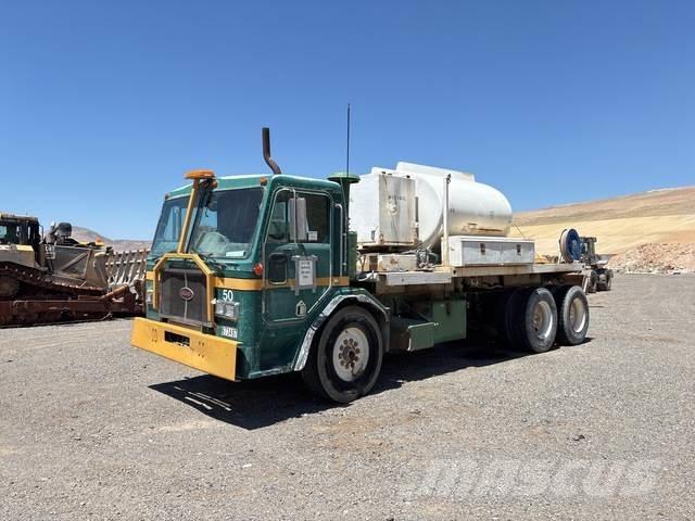 Peterbilt 320 Cysterna