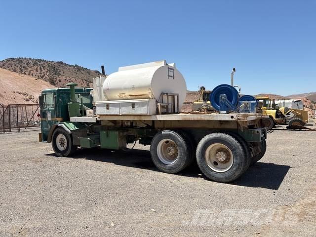 Peterbilt 320 Cysterna