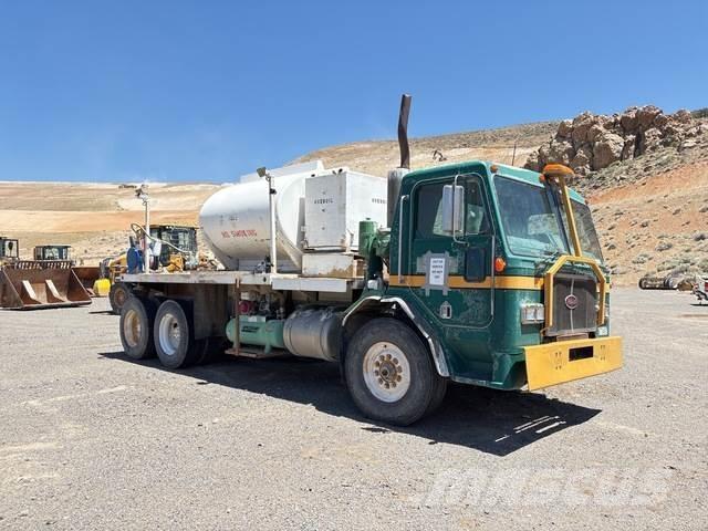 Peterbilt 320 Cysterna