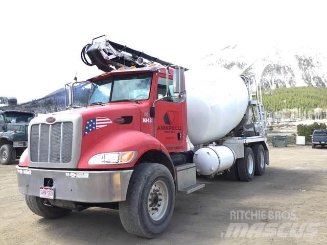 Peterbilt 335 Inne