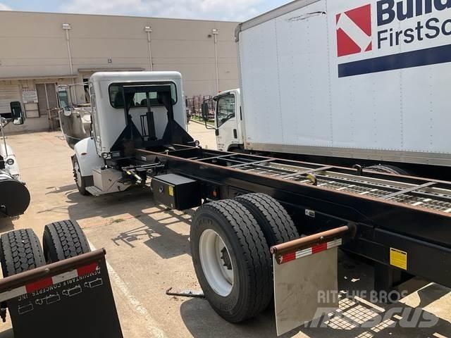 Peterbilt 337 Inne