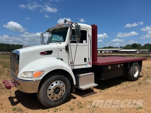 Peterbilt 337 Ciężarówki typu Platforma / Skrzynia