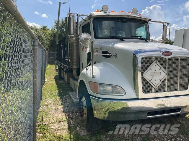 Peterbilt 337 Ciężarówki typu Platforma / Skrzynia