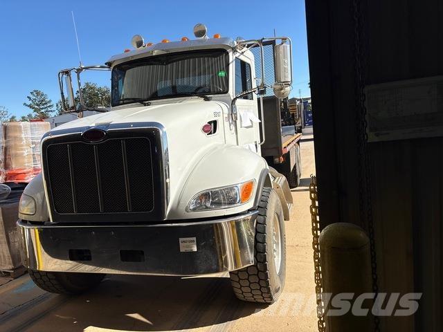 Peterbilt 348 Ciężarówki typu Platforma / Skrzynia