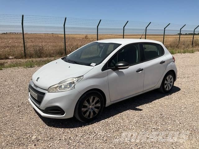 Peugeot 208 Samochody osobowe