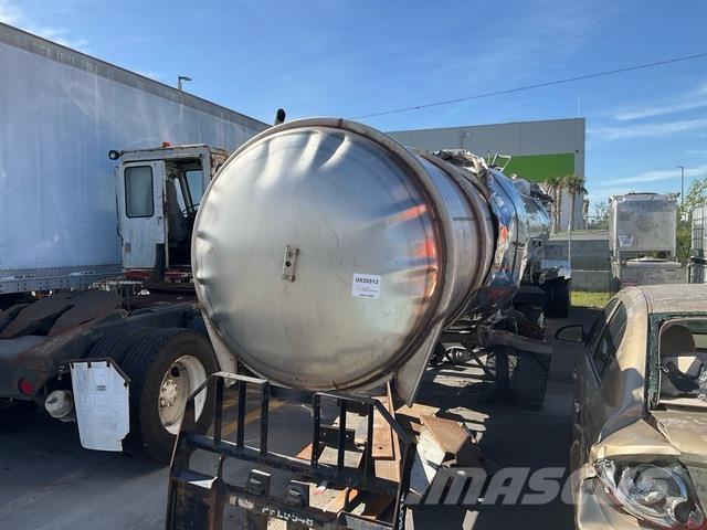 Polar  Przyczepy cysterny