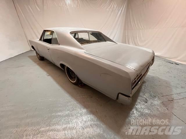 Pontiac GTO Samochody osobowe