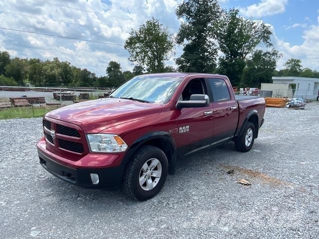 RAM 1500 Pick-upy / Pojazdy z otwieranymi burtami