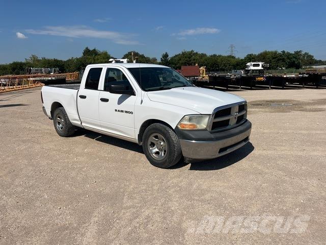 RAM 1500 Pick-upy / Pojazdy z otwieranymi burtami