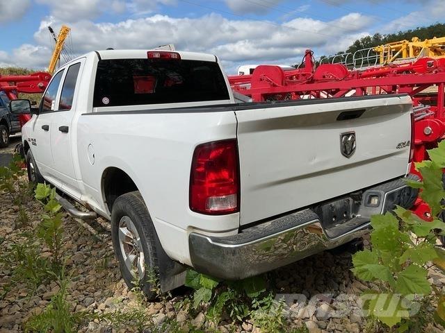 RAM 1500 Pick-upy / Pojazdy z otwieranymi burtami
