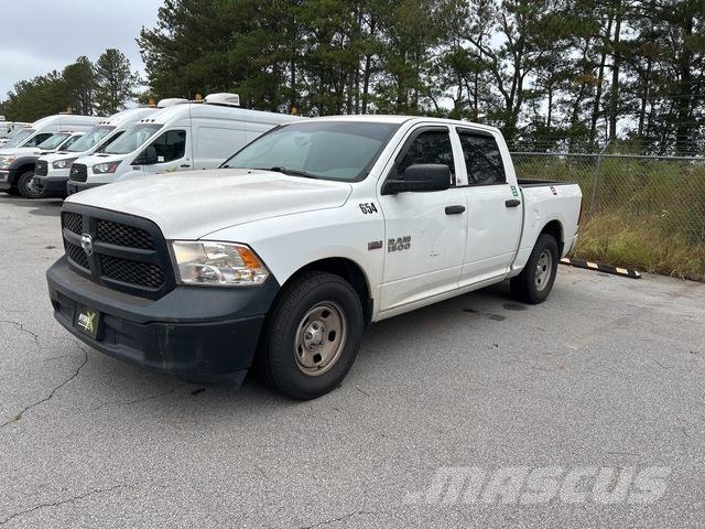 RAM 1500 Pick-upy / Pojazdy z otwieranymi burtami