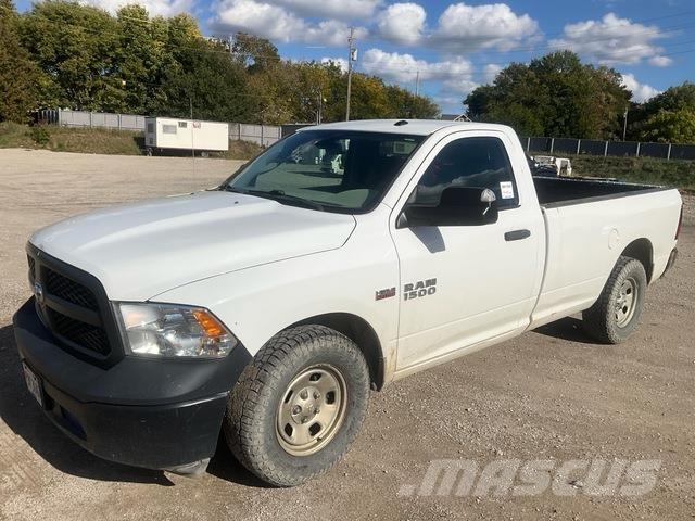 RAM 1500 Pick-upy / Pojazdy z otwieranymi burtami