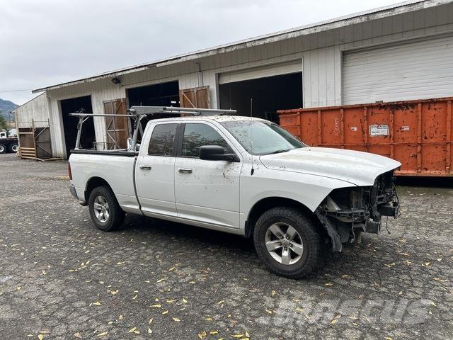 RAM 1500 Pick-upy / Pojazdy z otwieranymi burtami