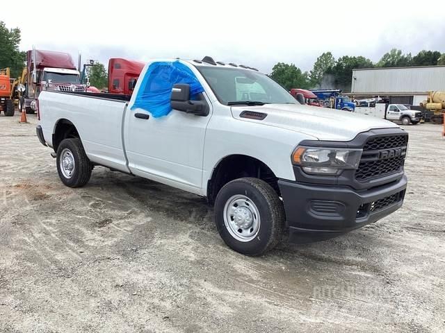 RAM 2500 Inne