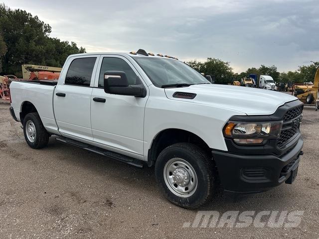 RAM 2500 Pick-upy / Pojazdy z otwieranymi burtami