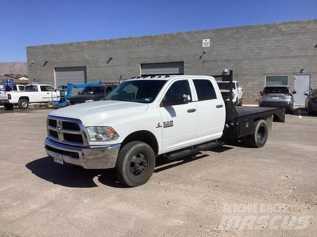 RAM 3500 Ciężarówki typu Platforma / Skrzynia