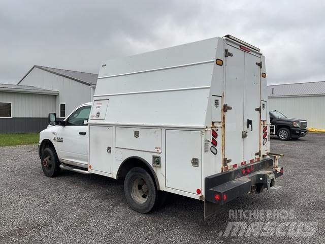 RAM 3500 Pick-upy / Pojazdy z otwieranymi burtami