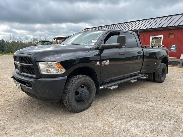 RAM 3500 Pick-upy / Pojazdy z otwieranymi burtami