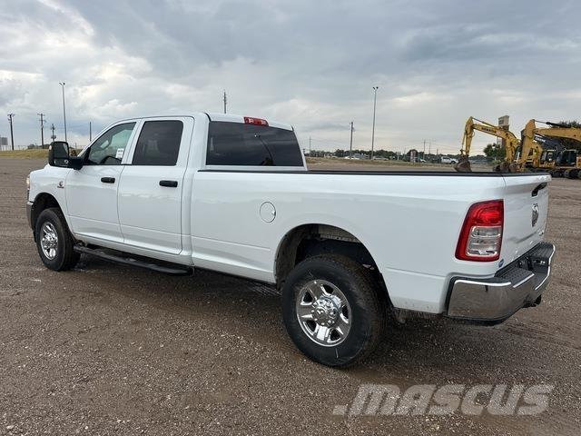 RAM 3500 Pick-upy / Pojazdy z otwieranymi burtami