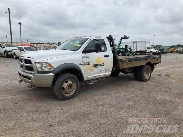 RAM 4500 Ciężarówki typu Platforma / Skrzynia