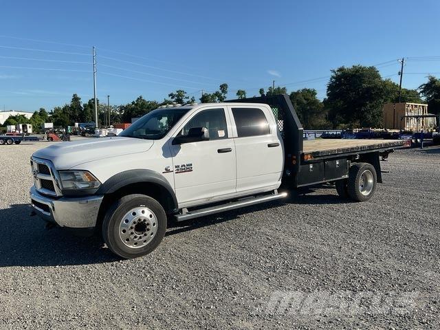 RAM 4500 Ciężarówki typu Platforma / Skrzynia