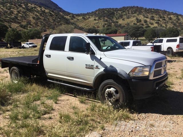 RAM 4500 Ciężarówki typu Platforma / Skrzynia