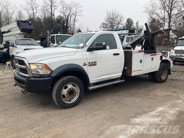 RAM 5500 Samochody ratownicze pomocy drogowej